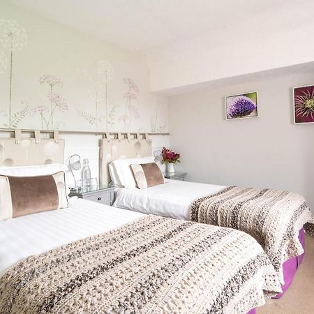 Windrush House Bed & Breakfast บรอดเวย์ ภายนอก รูปภาพ